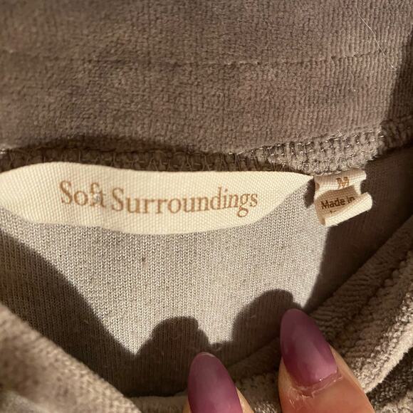 Soft Surroundings Brown V-Neck Velour Cozy Long Sleeve Sweater Women size Medium - Picture 2 of 9